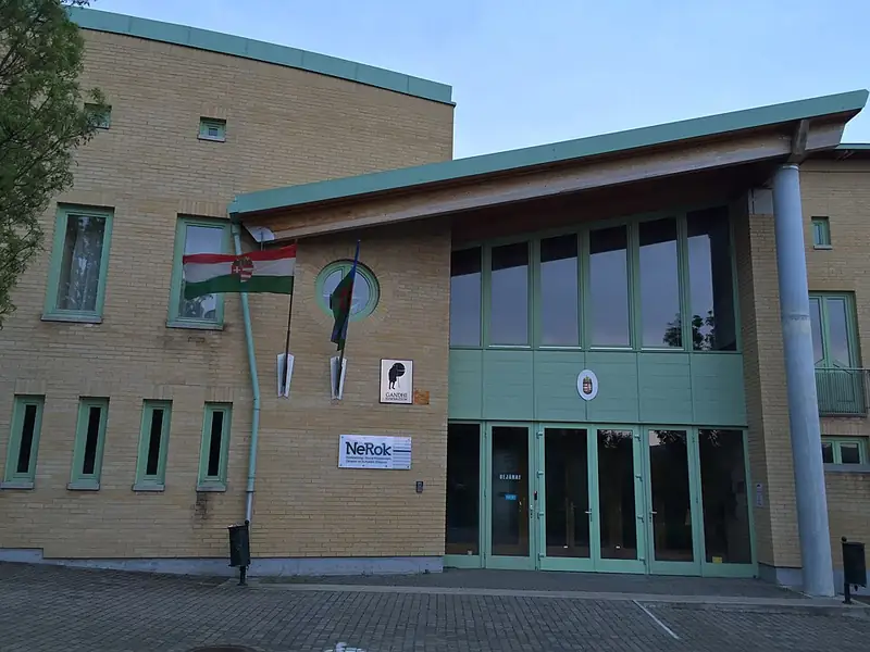 Gandhi Gimnázium, Technikum, Kollégium és Alapfokú Művészeti Iskola épülete