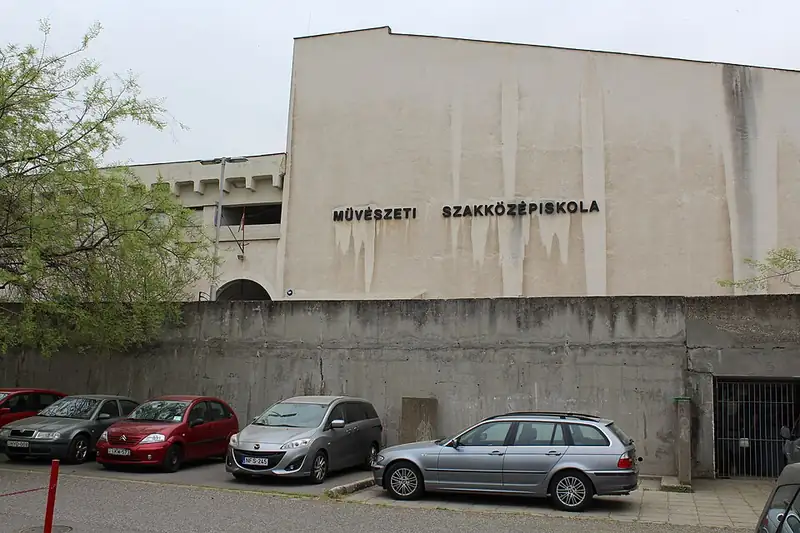 Pécsi Művészeti Gimnázium, Szakgimnázium és Technikum épülete