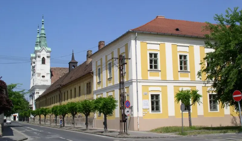 Váci Piarista Gimnázium épülete