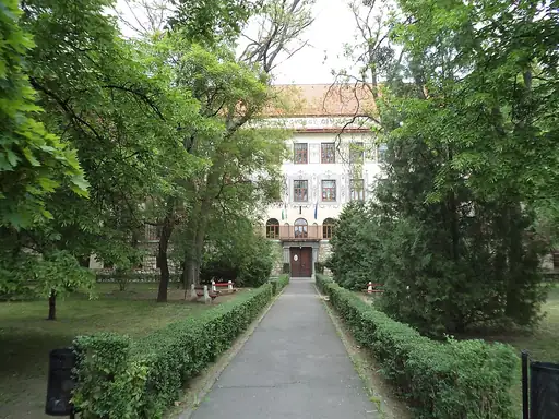 Kisvárdai Bessenyei György Gimnázium és Kollégium épülete