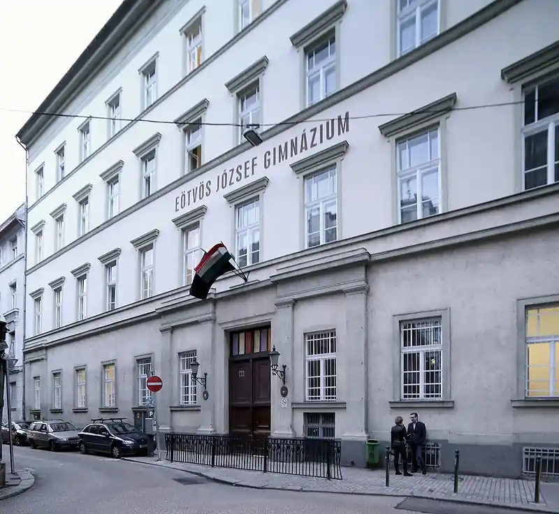 Budapest V. Kerületi Eötvös József Gimnázium épülete