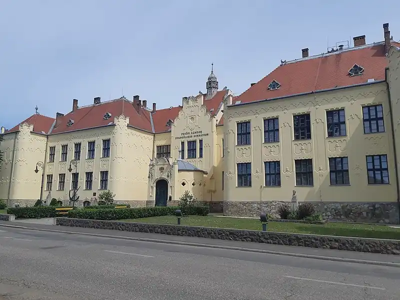 Bonyhádi Petőfi Sándor Evangélikus Gimnázium, Kollégium, Általános Iskola és Alapfokú Művészeti Iskola épülete