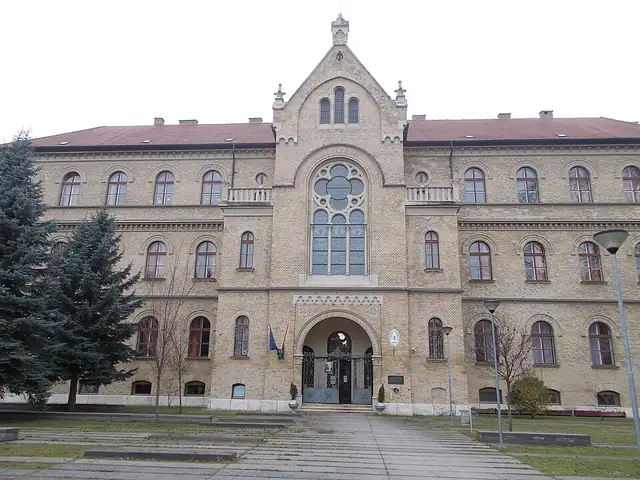 Budapest III. Kerületi Csalogány Óvoda, Általános Iskola, Készségfejlesztő Iskola, Egységes Gyógypedagógiai Módszertani Intézmény, Kollégium és Gyermekotthon épülete